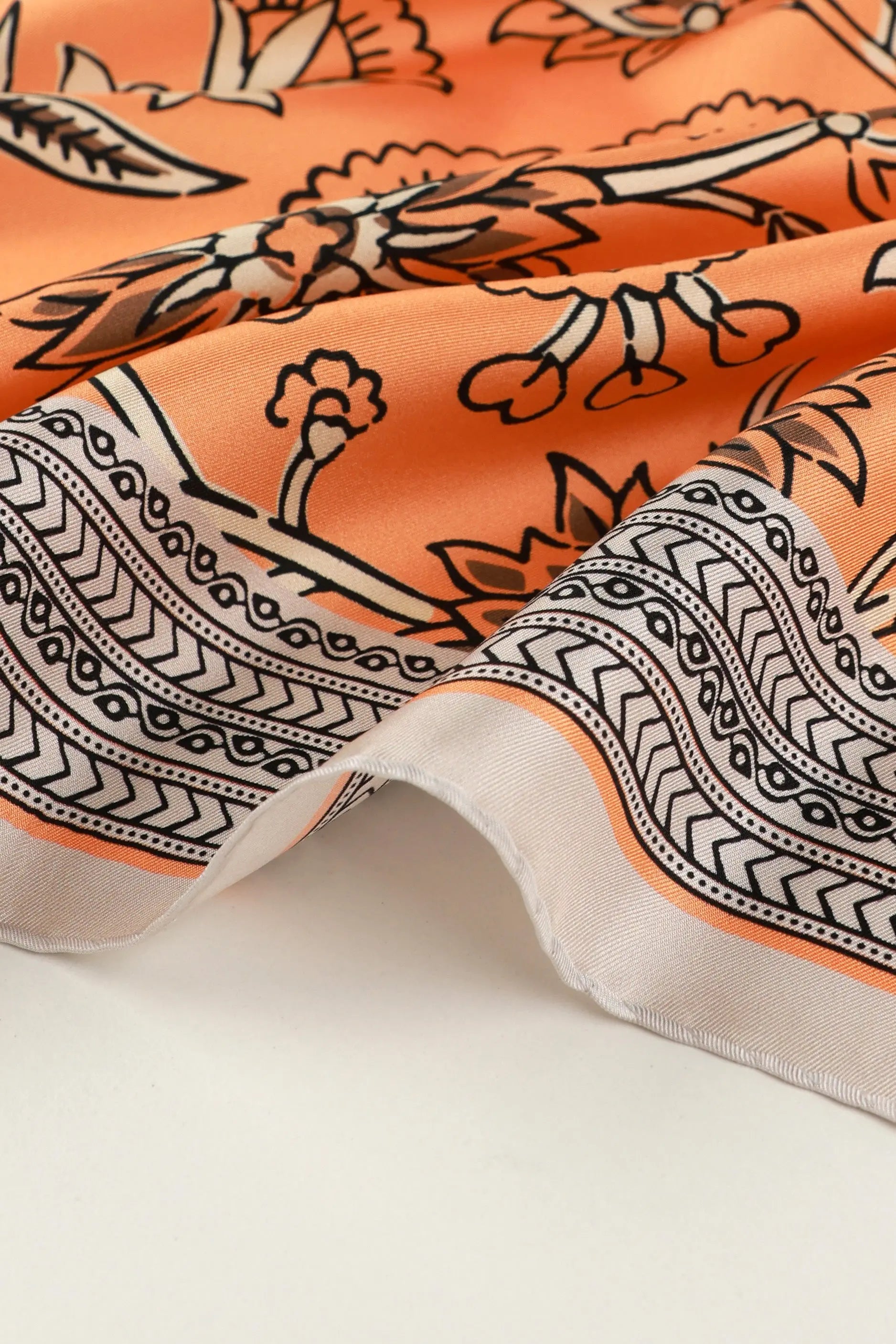 Şeftali Retro Floral Desenli İpek Eşarp  Mısırlı 1951