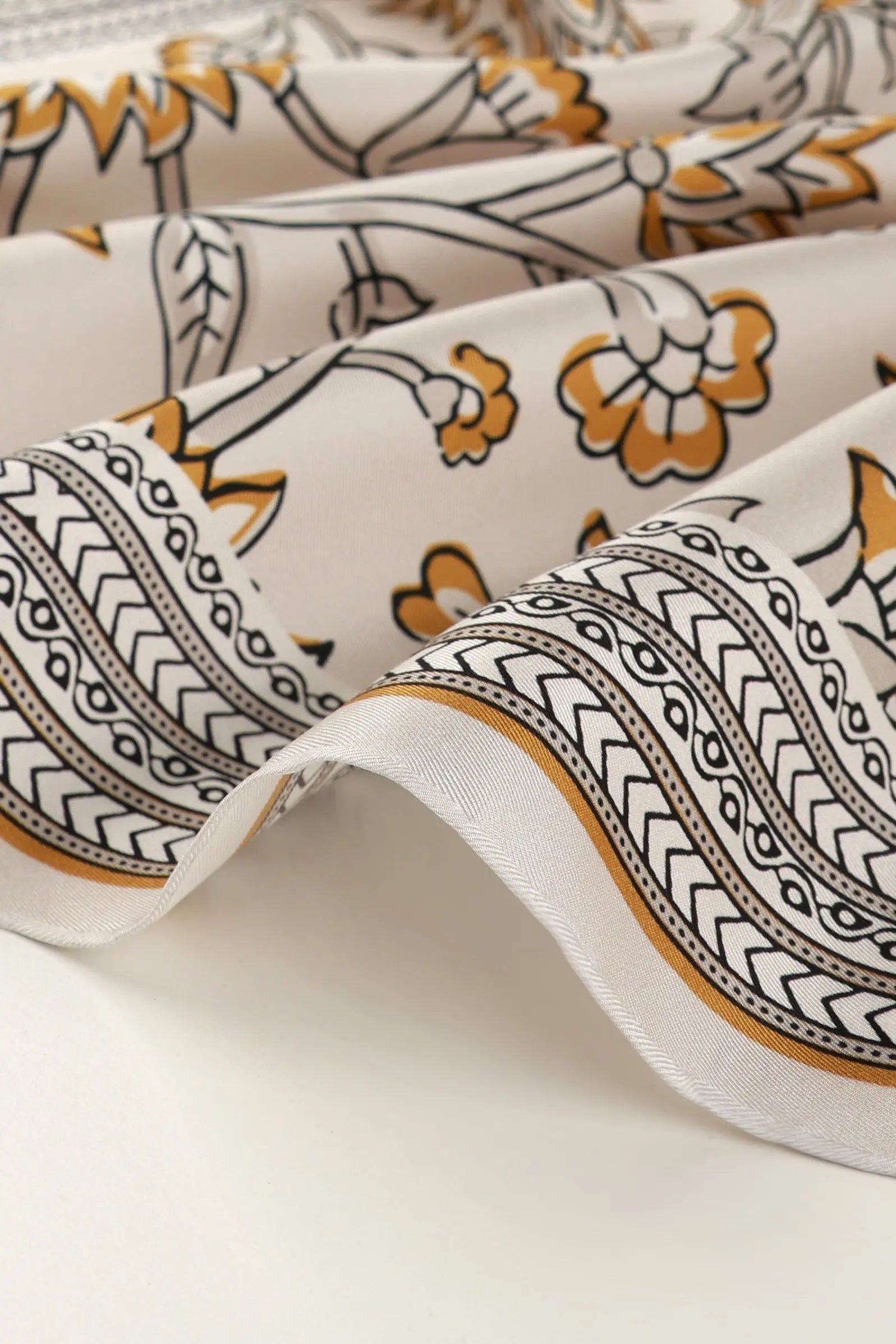 Taş Retro Floral Desenli İpek Eşarp  Mısırlı 1951