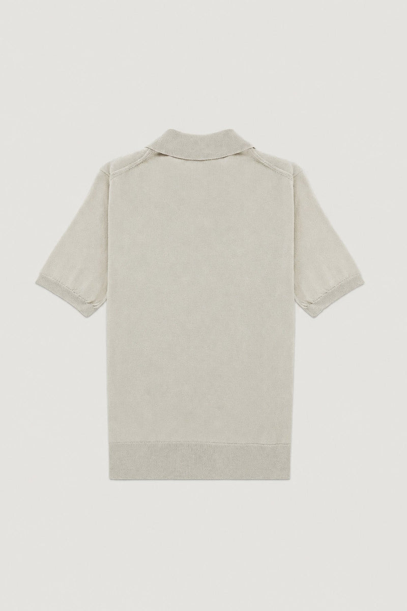 Açık Gri Polo Yaka Çiçek Düğmeli Kadın T-Shirt  Mısırlı