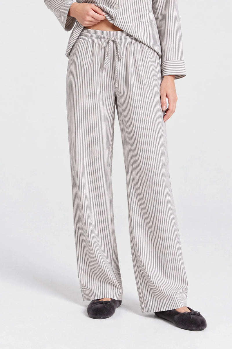 Beyaz Siyah Çizgili Bağcıklı Kadın Pijama Altı  Mısırlı