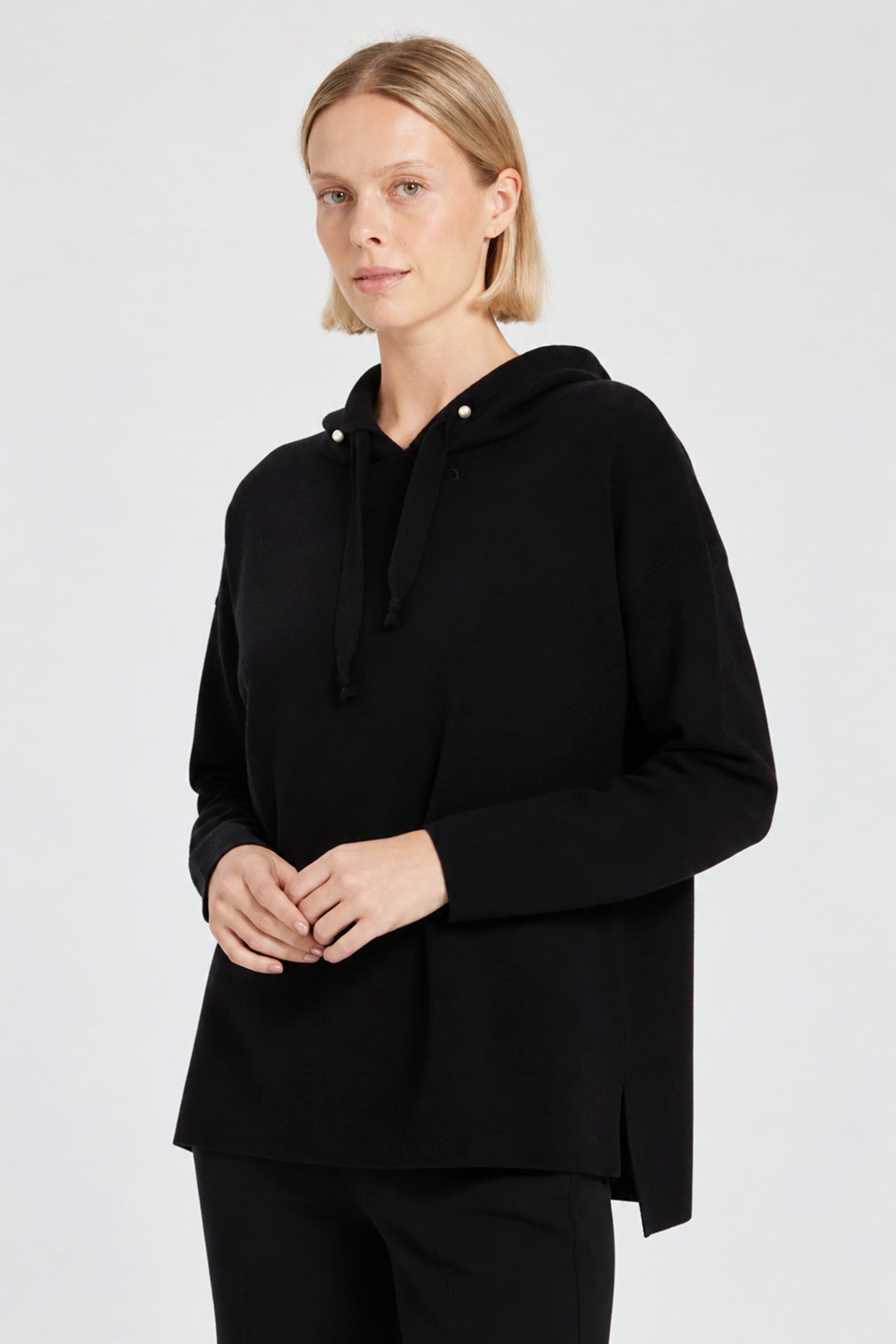 Siyah İnci Detaylı Kadın Sweatshirt  Mısırlı