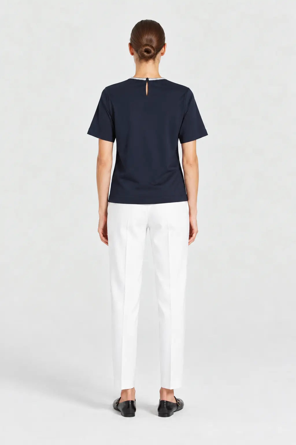 Lacivert Bordür Detaylı Kısa Kollu Kadın Tişört  Mısırlı