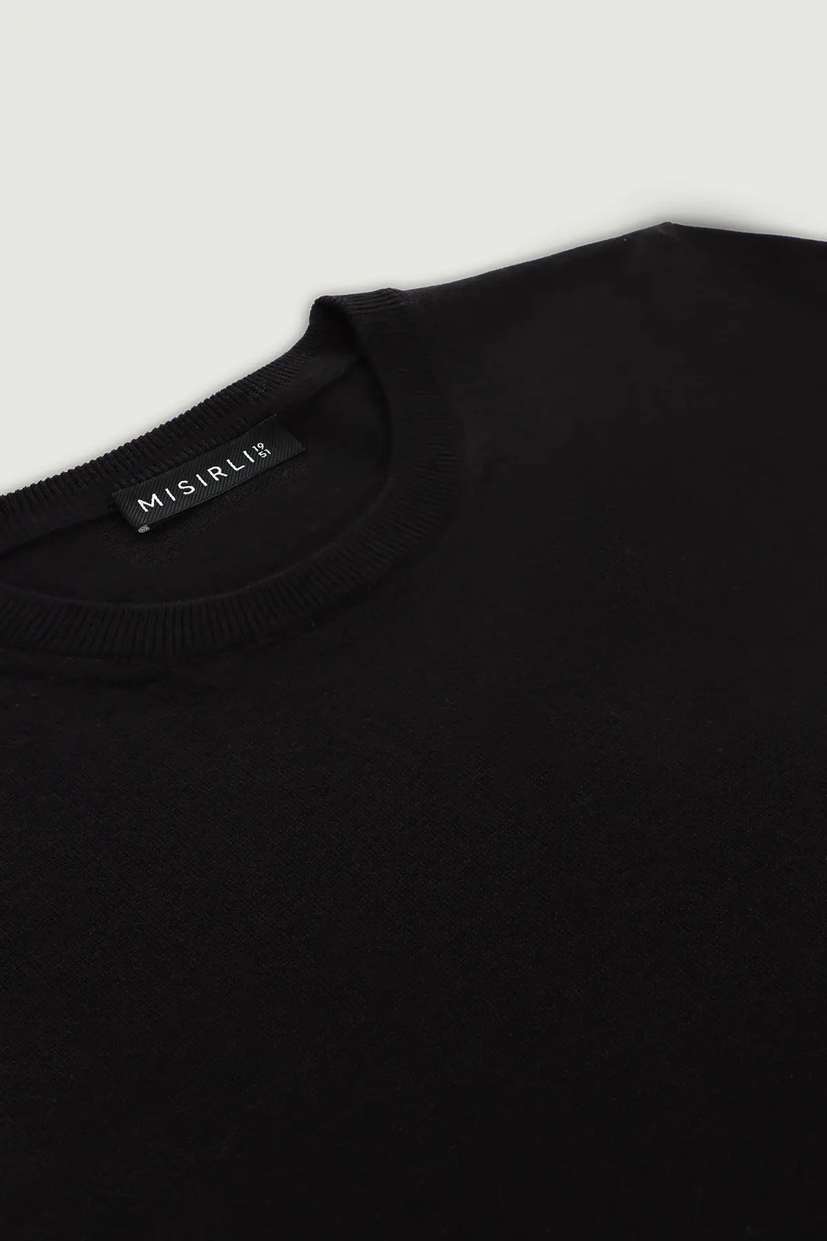 Siyah Kısa Kollu Triko Kadın T-Shirt  Mısırlı