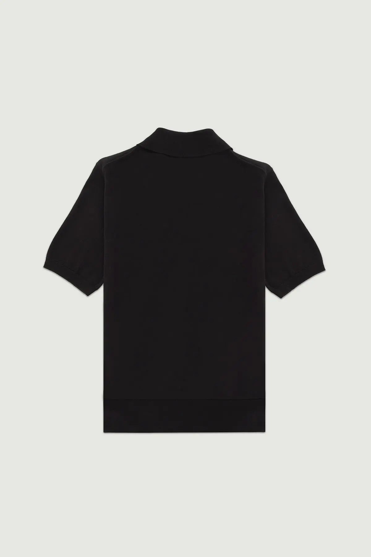 Siyah Polo Yaka Çiçek Düğmeli Kadın T-Shirt  Mısırlı