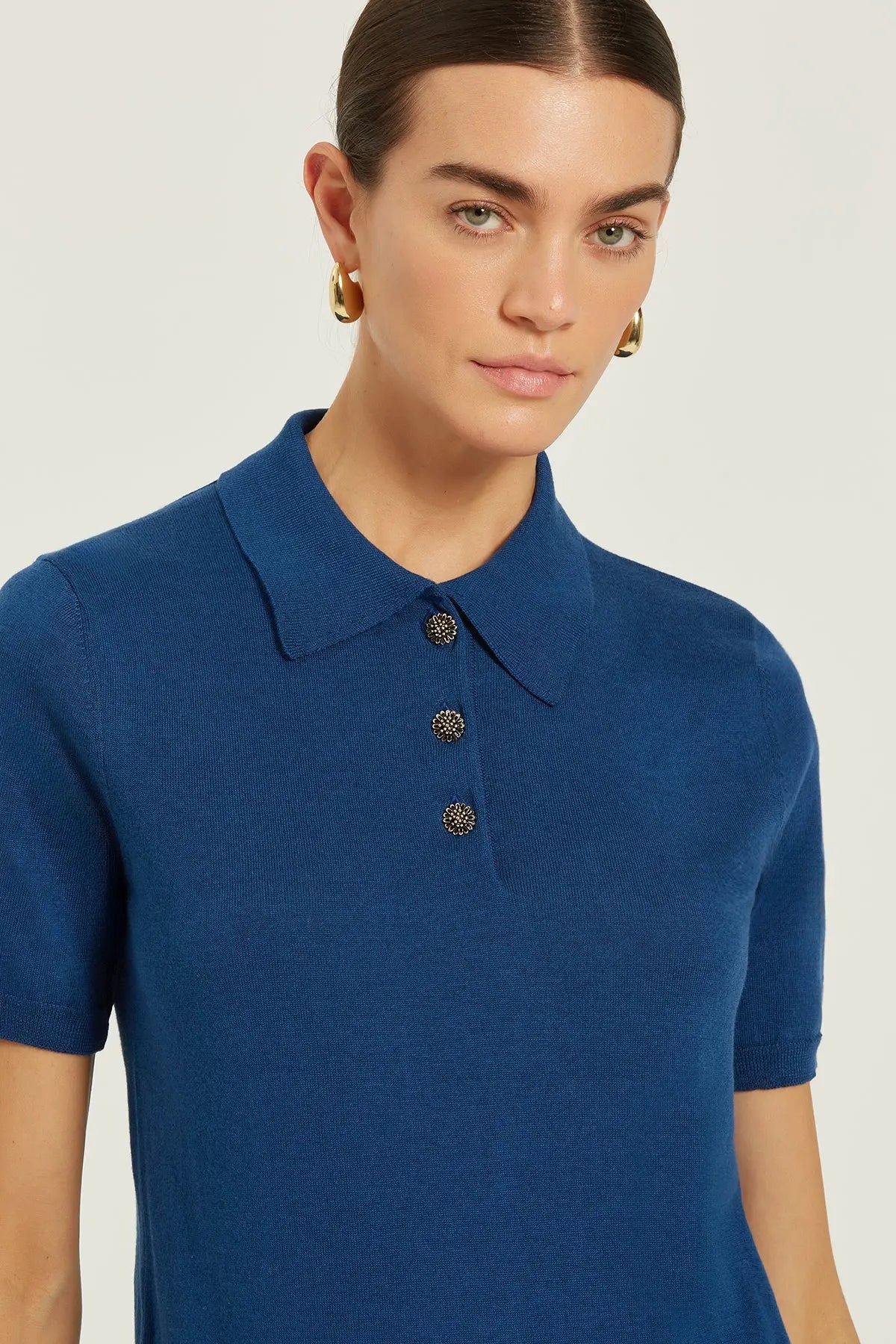 Lacivert Polo Yaka Çiçek Düğmeli Kadın T-Shirt  Mısırlı