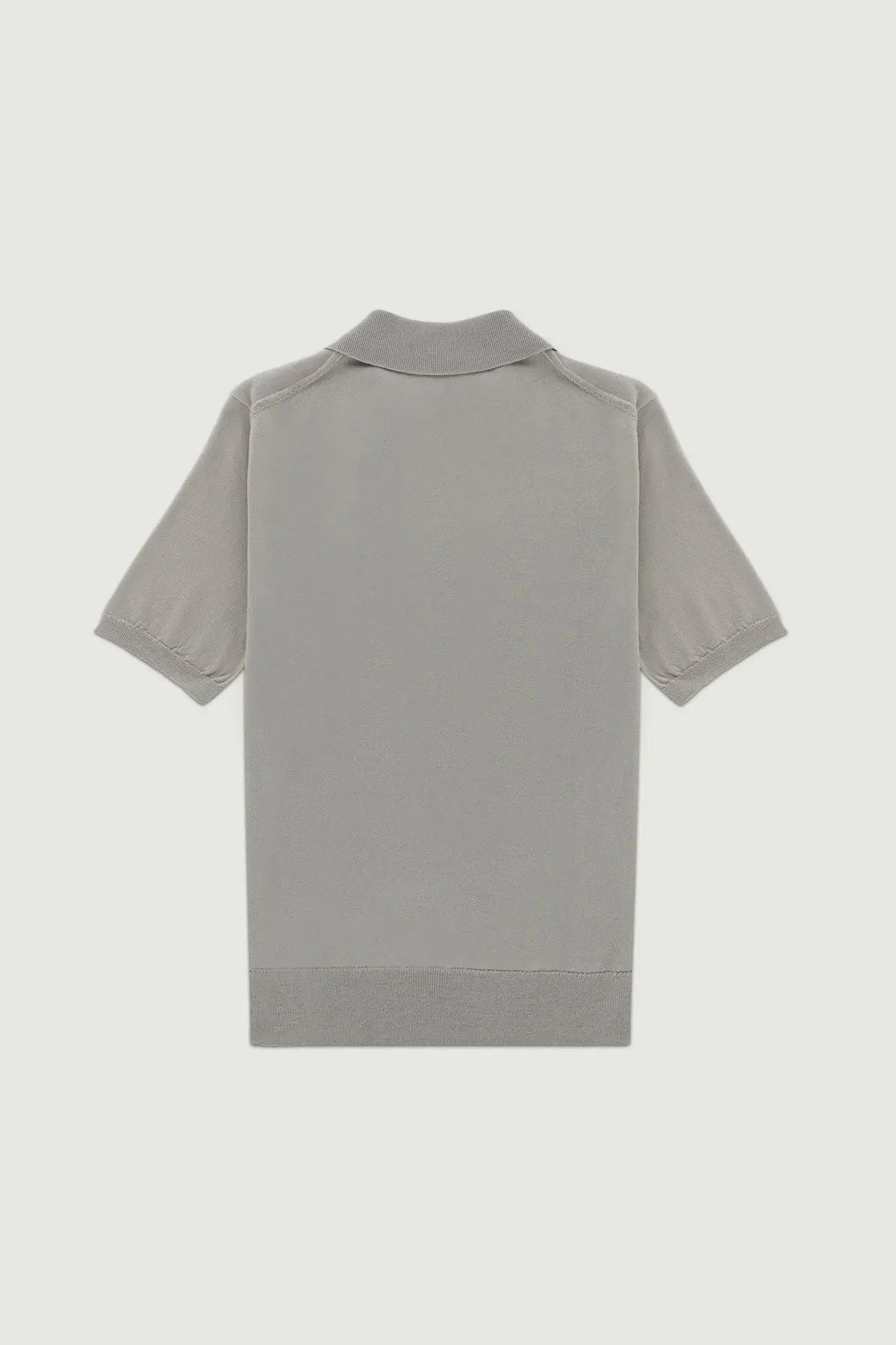 Açık Gri Polo Yaka Çiçek Düğmeli Kadın T-Shirt  Mısırlı
