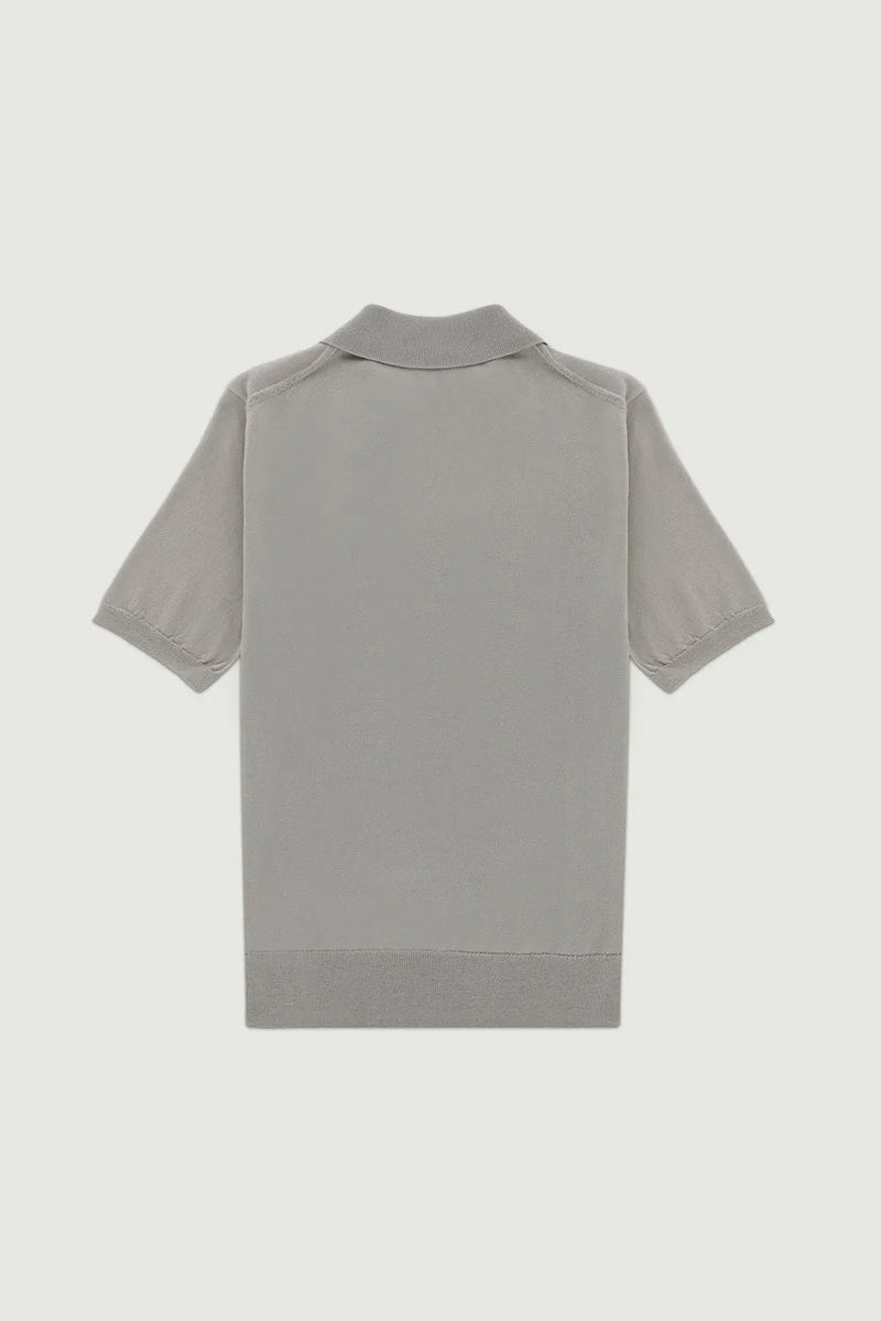 Açık Gri Polo Yaka Çiçek Düğmeli Kadın T-Shirt