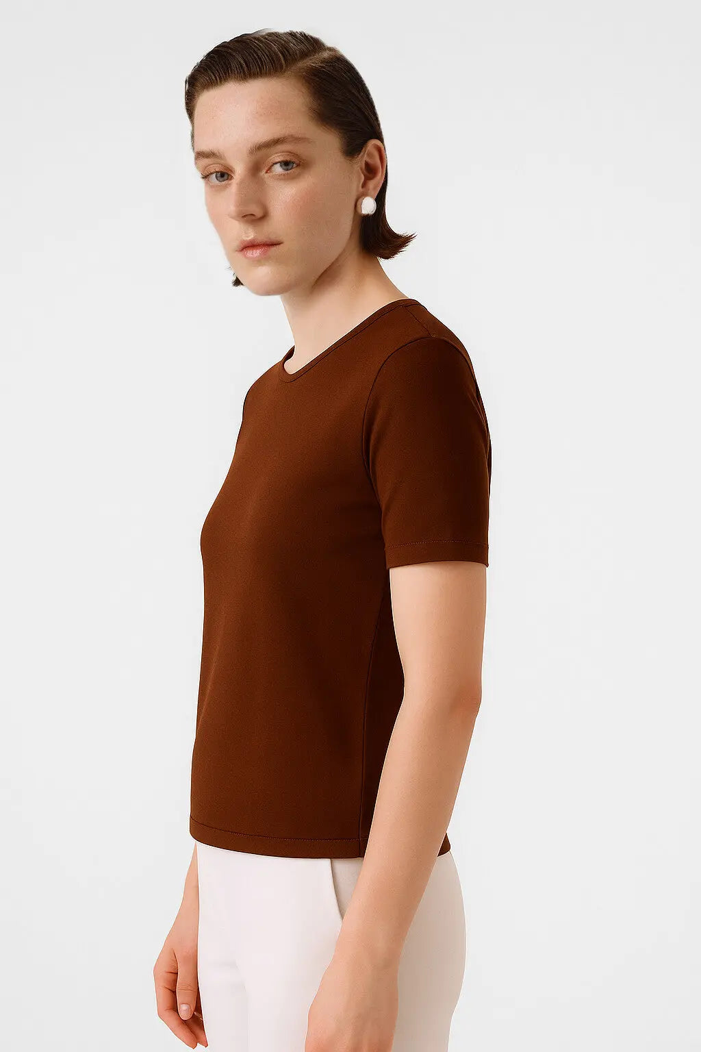 Kahverengi Bisiklet Yaka Kısa Kollu Kadın T-Shirt  Mısırlı